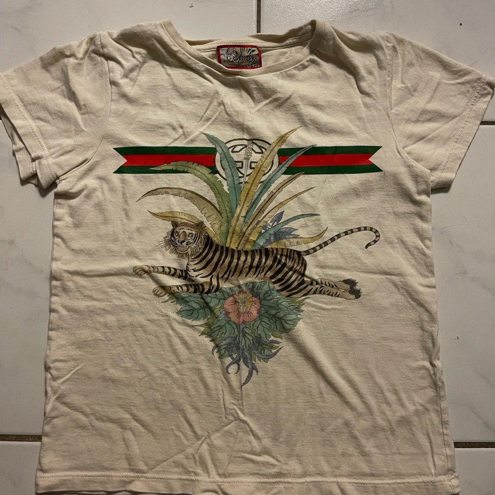 Gucci Cream Tee with Tiger and Floral Design